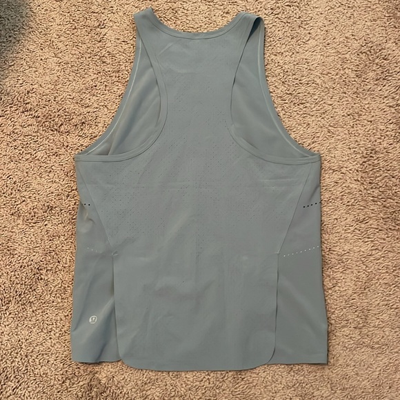 Ladies Lululemon running tank EUC - Picture 2 of 4